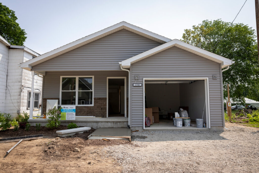 Gray house project